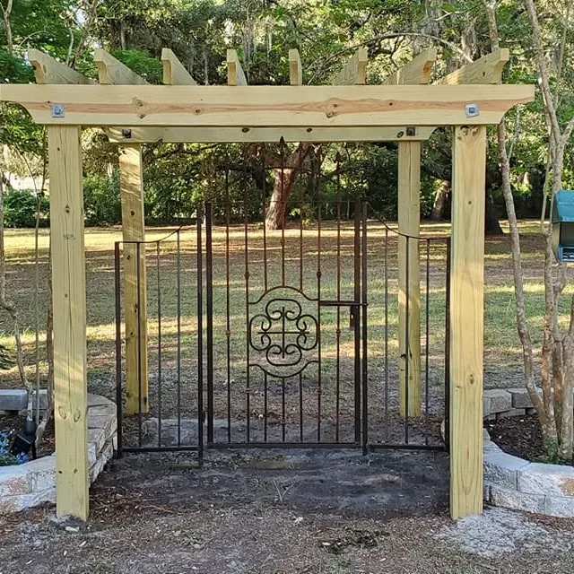 Garden arbor