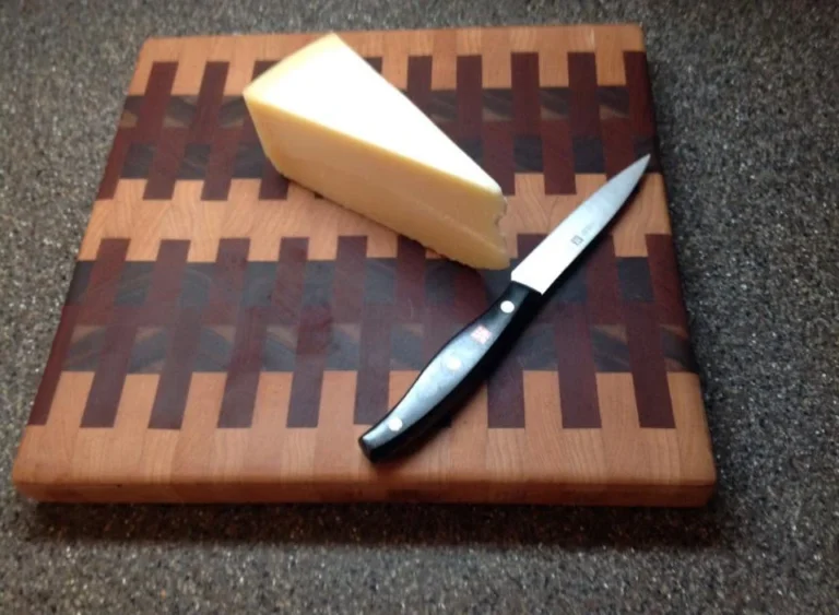 End-grain cutting board